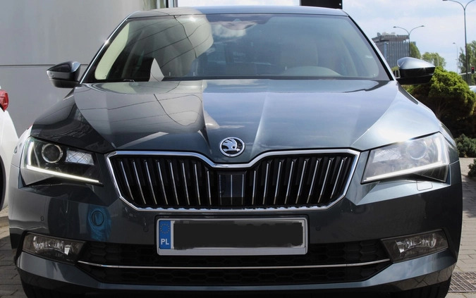 Skoda Superb cena 87900 przebieg: 113069, rok produkcji 2017 z Byczyna małe 529